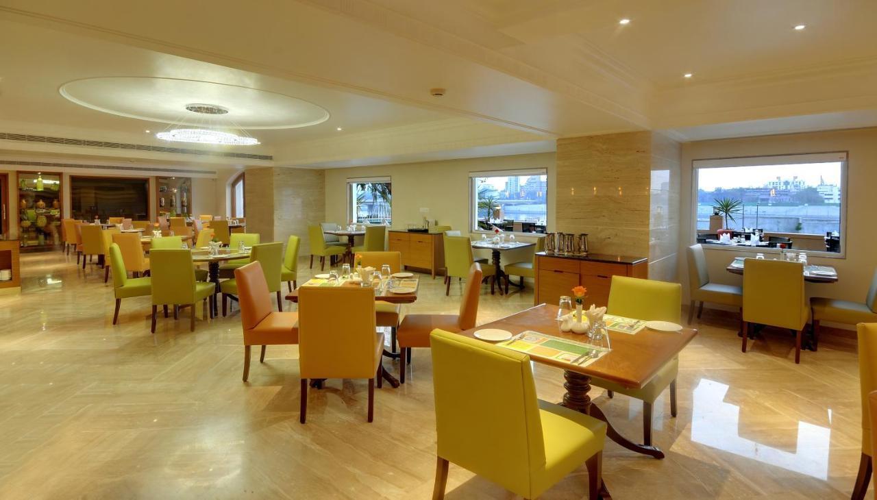 Lemon Tree Premier “The Atrium” Ahmedabad Hotel Eksteriør billede